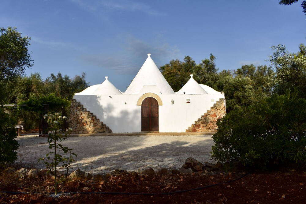 "Trulli Monte Madre 1" with Private Swimming Pool
