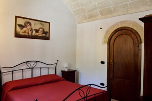 2 bedrooms, iron/ironing board, bed sheets - "Trulli Monte Madre 1" with Private Swimming Pool (San Vito dei Normanni)