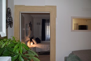 1 bedroom, iron/ironing board, travel cot, free WiFi