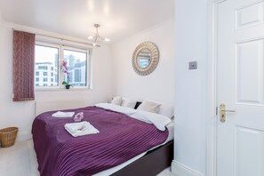 2 bedrooms - RVERSIDE 2 BEDROOM 1 BATH NEAR STATION (London)