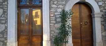 DAS HAUS DER TANTE NINA. LI ‚, wo wir die ERINNERUNGEN VON HAPPY DAYS ARE