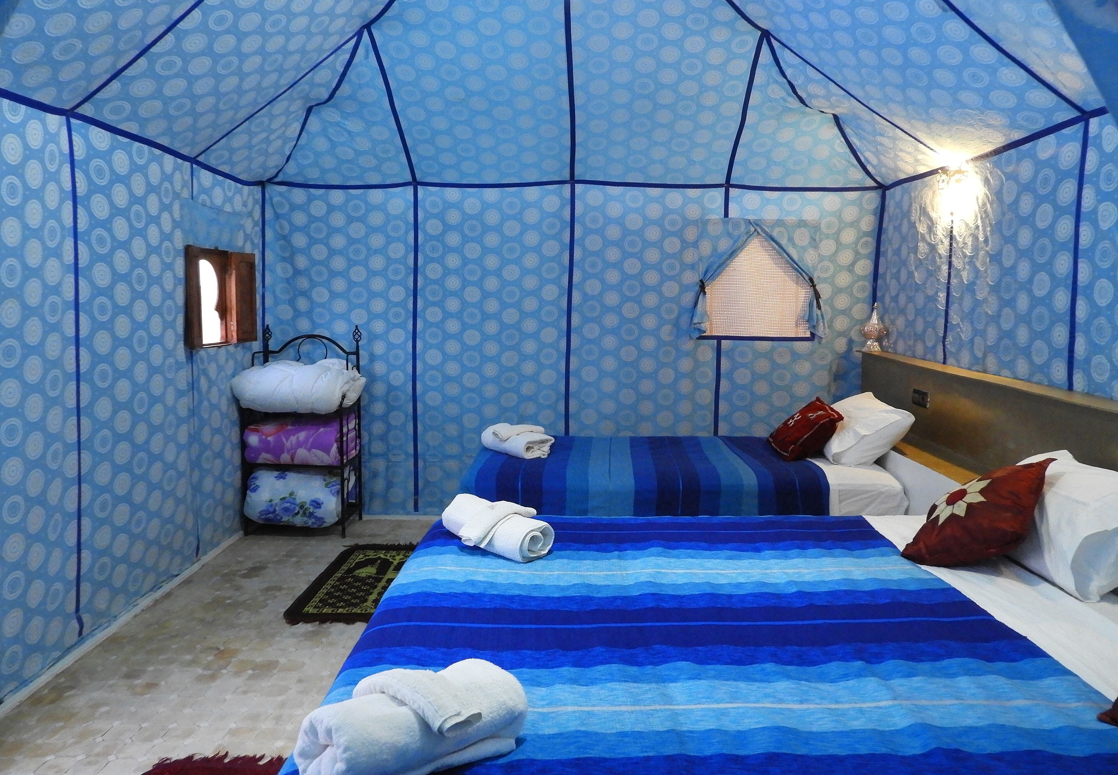 6 makuuhuonetta, internet