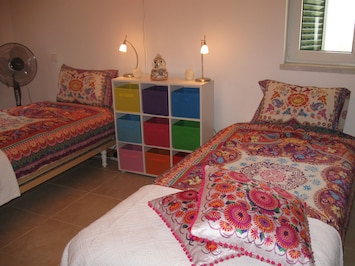Twin bedroom
