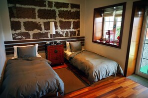4 chambres, fer et planche à repasser, Wi-Fi gratuit, draps fournis