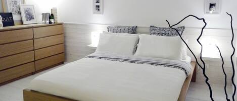 1 bedroom, iron/ironing board, travel crib, free WiFi