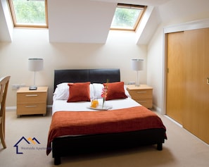 2 bedrooms, iron/ironing board, Internet, bed sheets