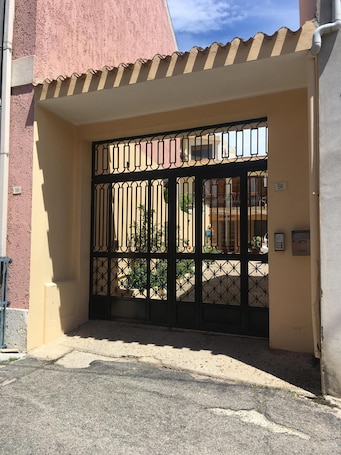 Exterior detail. Anna Apartment- Villaputzu center Apartment