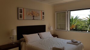4 bedrooms, iron/ironing board, travel cot, WiFi
