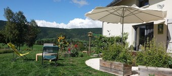 Facing south, garden, exceptional view, super equipped. Ideal for 2 families