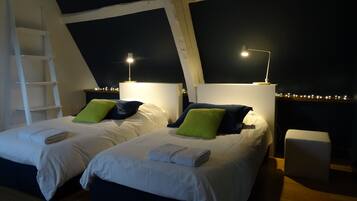 3 chambres, chambres insonorisées, fer et planche à repasser