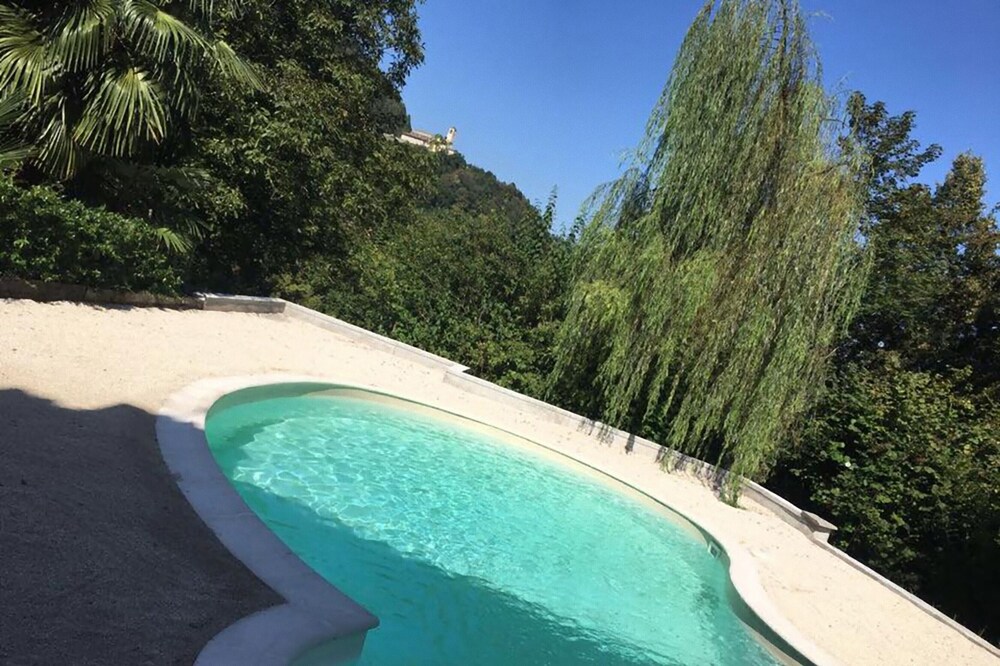 LUXURY ROMANTIC WITH POOL