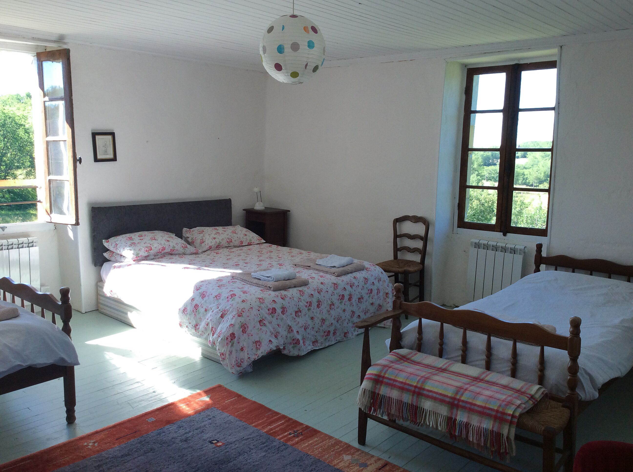 3 chambres, bureau, fer et planche à repasser, Wi-Fi gratuit