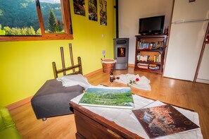 Interior - Cottage in the mountain of Leon (9 people) with jacuzzi, barbecue and fireplace (Riello)