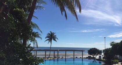 Beach Front Condo with Spectacular Ocean