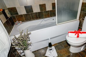 Chuveiro/banheira combinados, banheira de hidromassagem