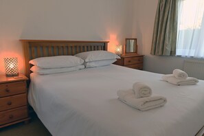 3 bedrooms, iron/ironing board, free WiFi, bed sheets