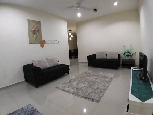 4 bedrooms fully aircond Achutra Guesthouse