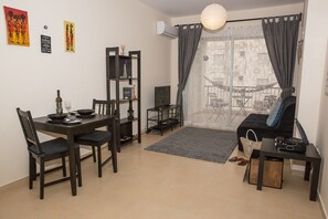 TV, DVD player, books, music library - Paphos Love Shack Apartment is a cosy apartment in the heart of Kato Paphos (Paphos)