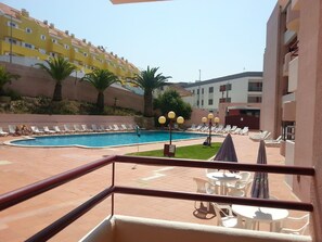Outdoor pool - Apartment in Condominium with swimming pool - Garden View (Ericeira)