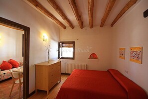 3 室のベッドルーム、WiFi