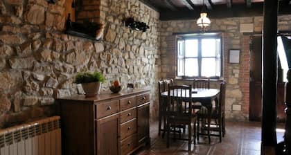 Maison rurale avec vue sur les montagnes. Profitez de la nature et de l'air frais