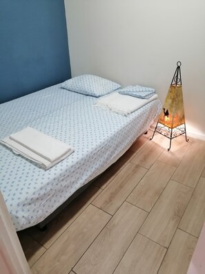 1 chambre, Wi-Fi gratuit, draps fournis