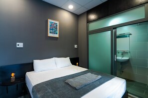 1 bedroom, desk, WiFi, bed sheets - Brand New Cozy and Convenient Home in D1 w/Balcony (Ho Chi Minh City)