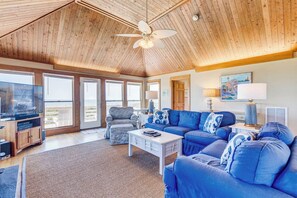 TV, fireplace, DVD player, stereo