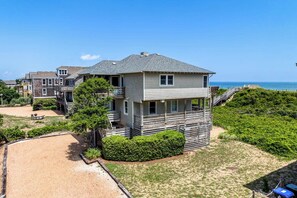 Exterior - Sea Fox | Oceanfront | Community Pool | Duck (Duck)