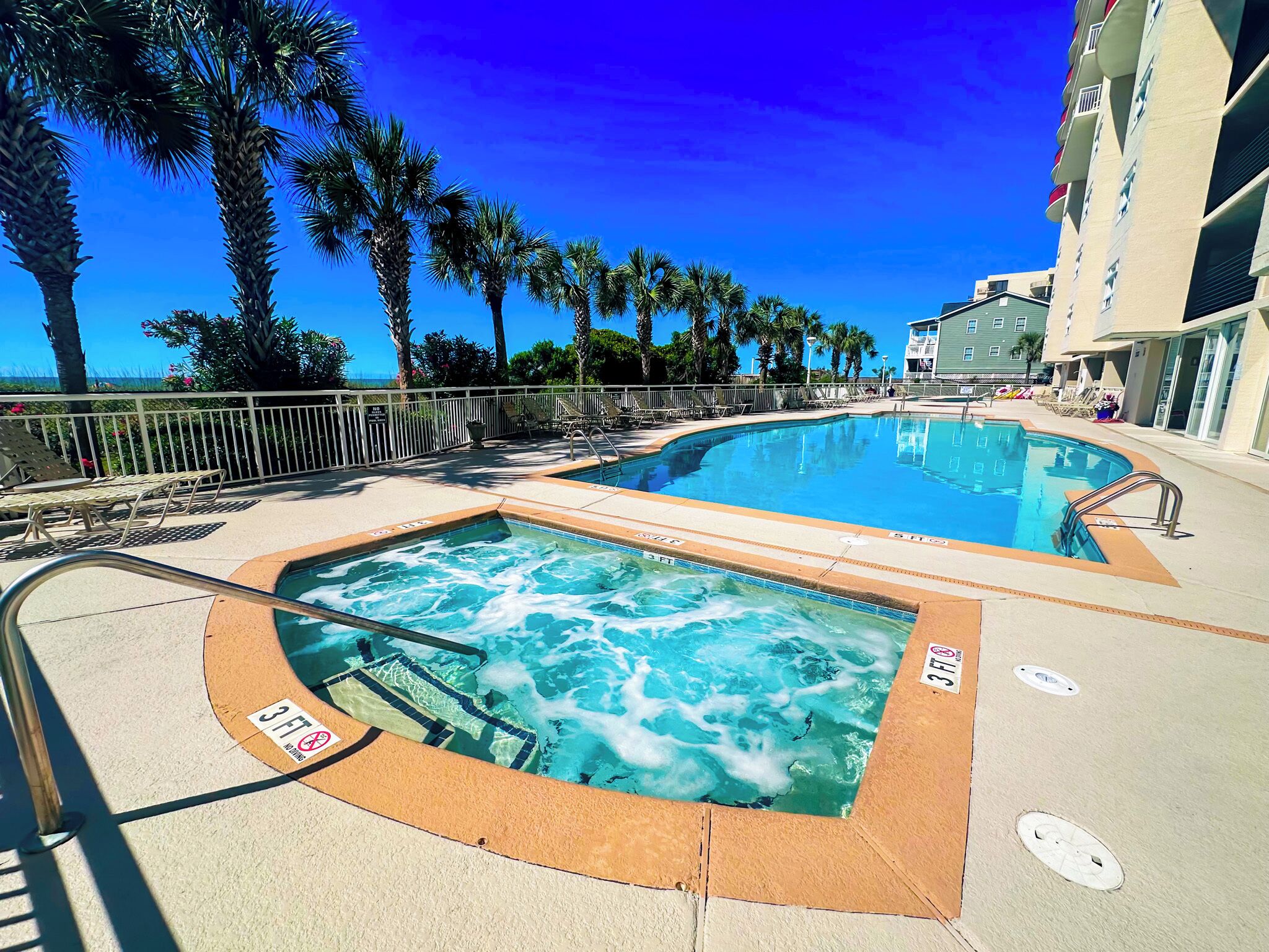 Innenpool, beheizter Pool