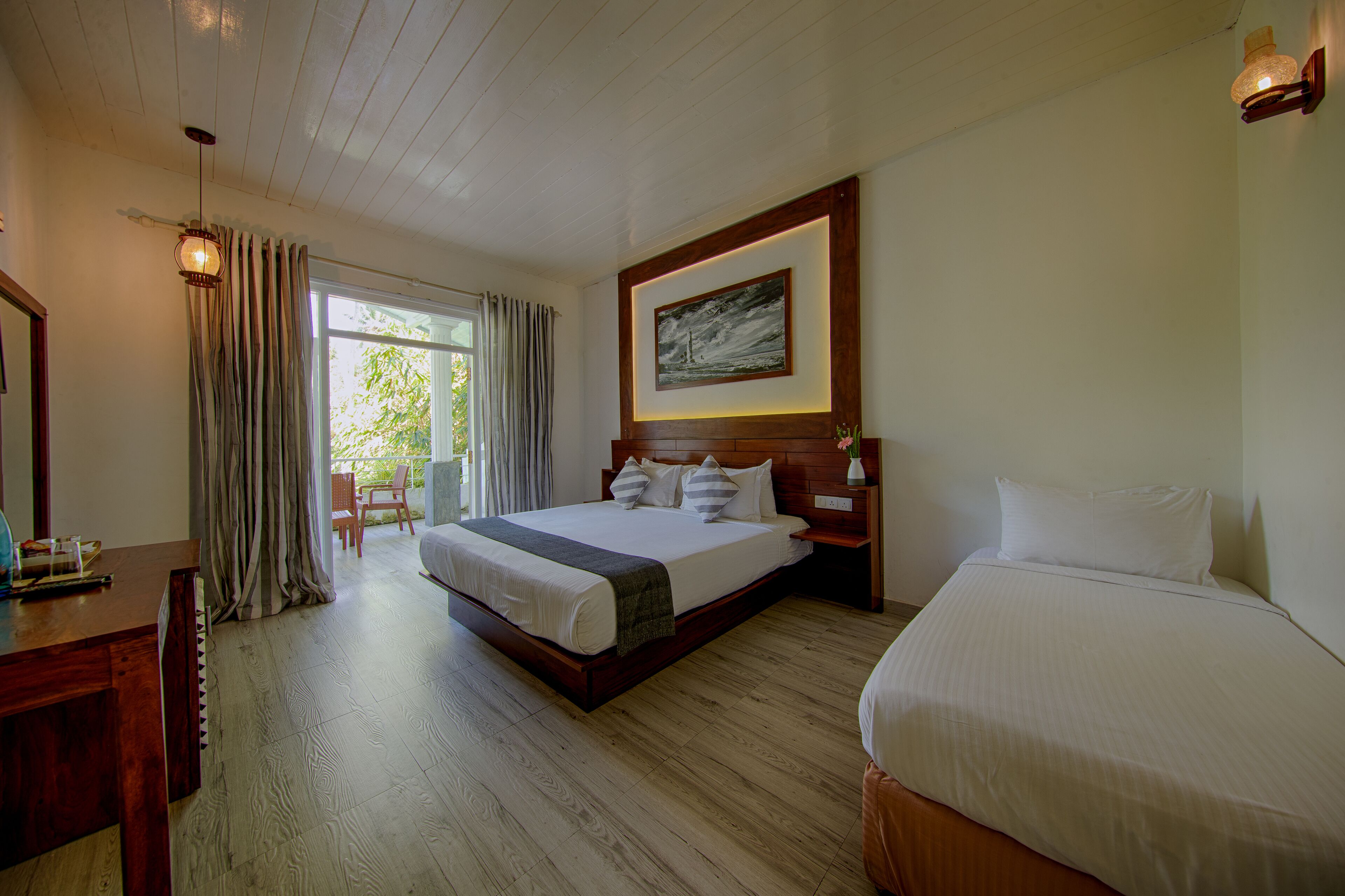 Deluxe Triple Room, 1 King Bed with Sofa bed, Non Smoking, Lake View