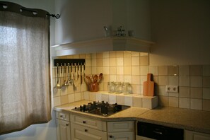 Refrigerador, microondas, horno y lavavajillas 