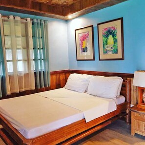 Rollaway beds, bed sheets - Villa Anastacia White Beach Puerto Galera (Puerto Galera)