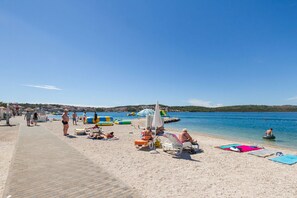 Sun-loungers