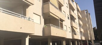 3 bedrooms and 2 full bathrooms, very comfortable and well equipped.