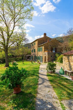 Exterior - Heritage Tuscan Farmhouse with private swimming pool (Cortona)