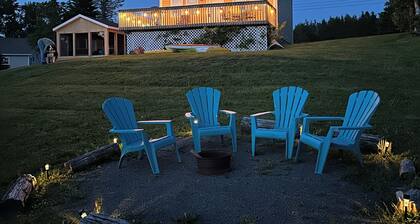 River Front Property With Water View, Minutes To Brackley & Screened In Dining
