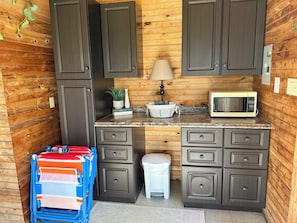 Interior - River Front Property With Water View, Minutes To Brackley & Screened In Dining (Oyster Bed)