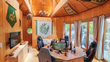 1 bedroom, free minibar, in-room safe, individually decorated