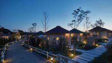 Free minibar, in-room safe, individually decorated, iron/ironing board