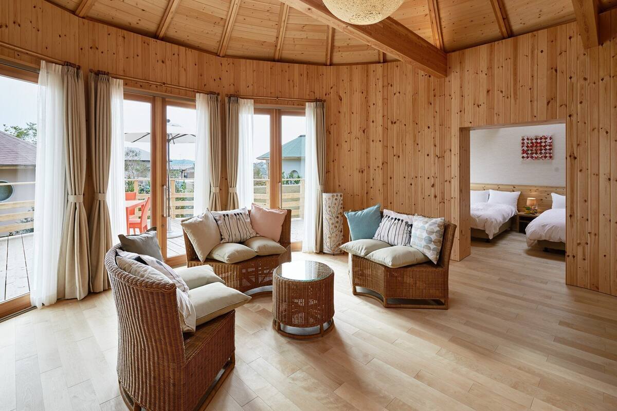 Articles gratuits dans le mini-bar, coffres-forts dans les chambres