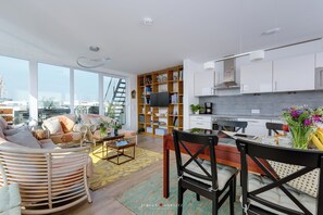 Interior - Tokai -Floating House, Sauna, Rooftop Terrace with 360° Water Views, Beach Chair (Olpenitzdorf)