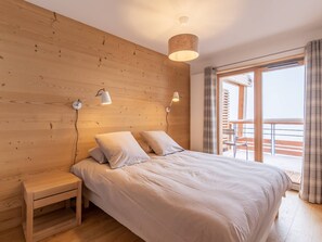 3 bedrooms, free WiFi, bed sheets