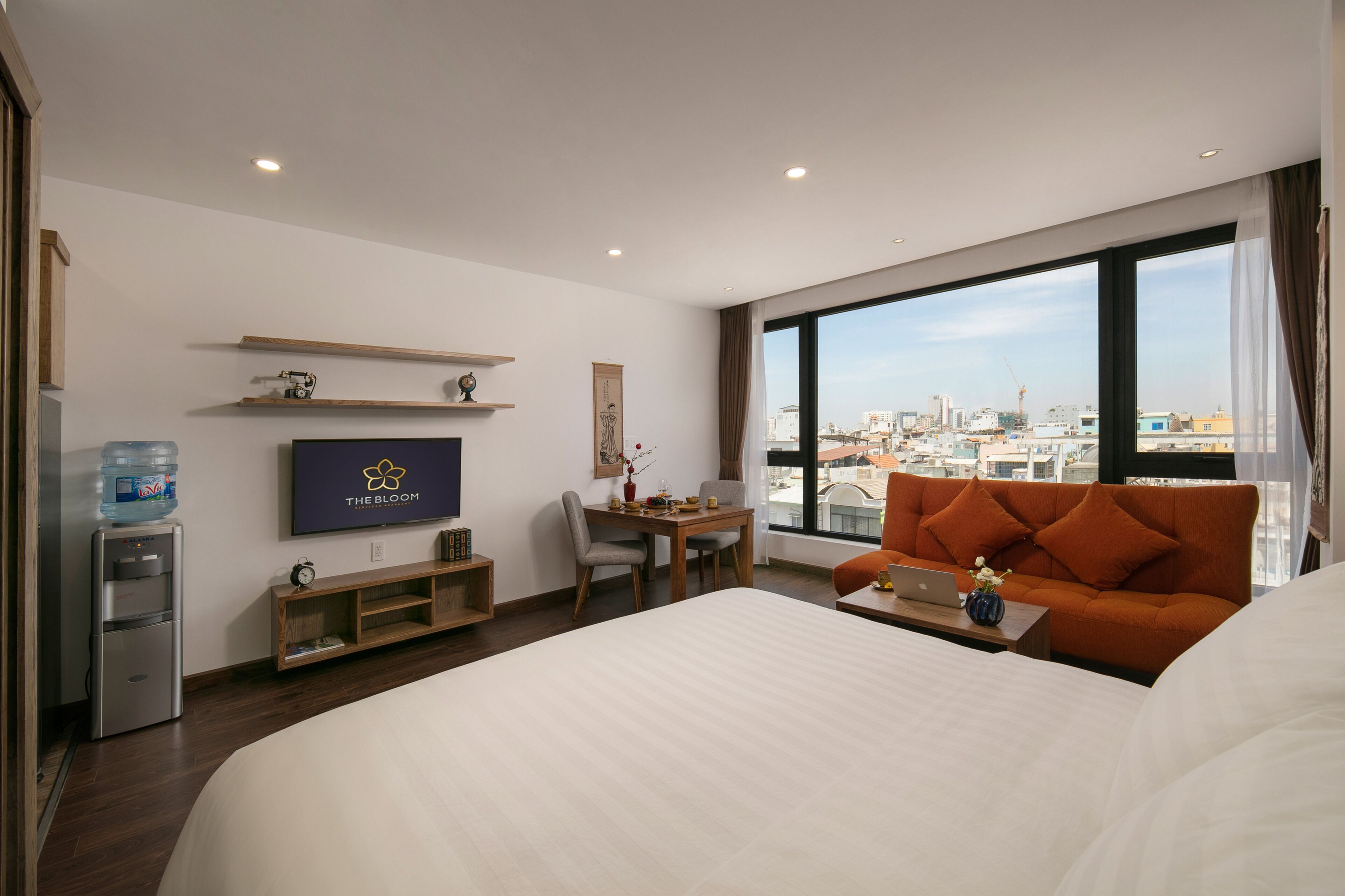 luxury suite | television