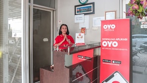 Reception - OYO 383 Env Residence (Jakarta)