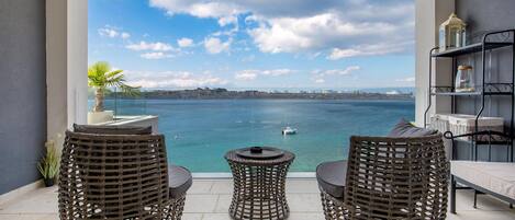 المنطقة المحيطة بالمنشأة