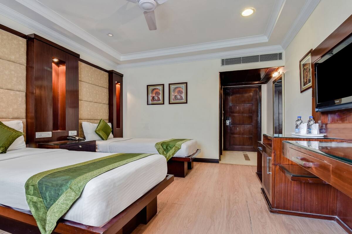 Kamar Deluks, Beberapa Tempat Tidur, Bebas Asap Rokok | Setrika/meja setrika, tempat tidur lipat/tambahan, dan Wi-Fi gratis