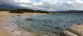 Mini villa the top of bonifacio with heated pool