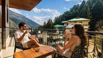 Dalai Luxury Suite | Balcony