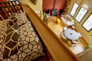 1 slaapkamer, een strijkplank/strijkijzer, wifi, beddengoed
